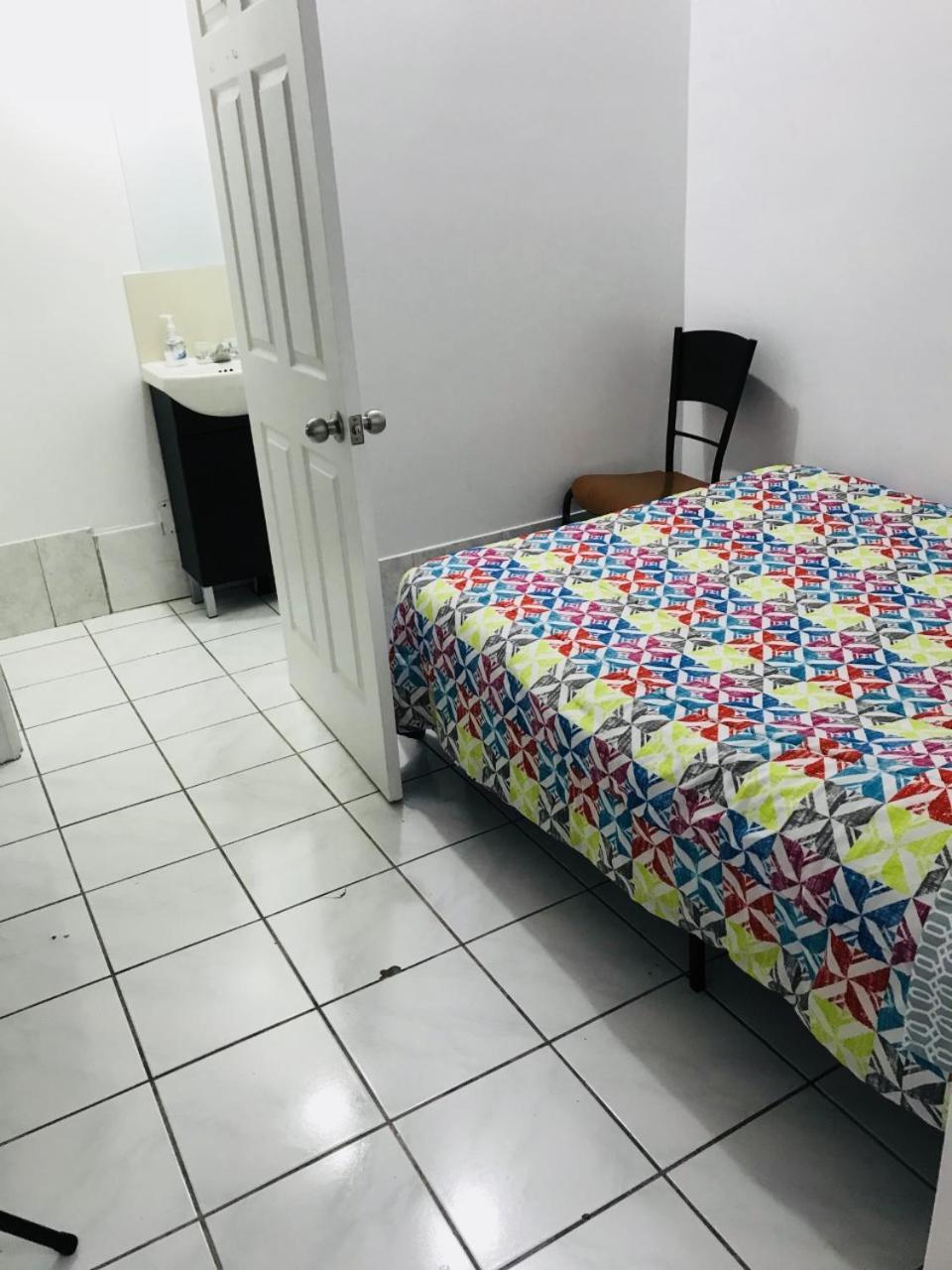 טורונטו Monthly University Apartment-Elizabeth מראה חיצוני תמונה